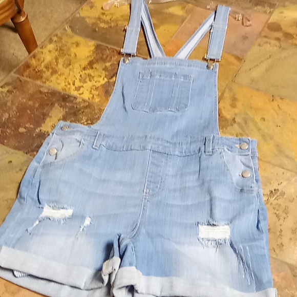 Basic Denim Wax Jean Shorts - Picture 2 of 10